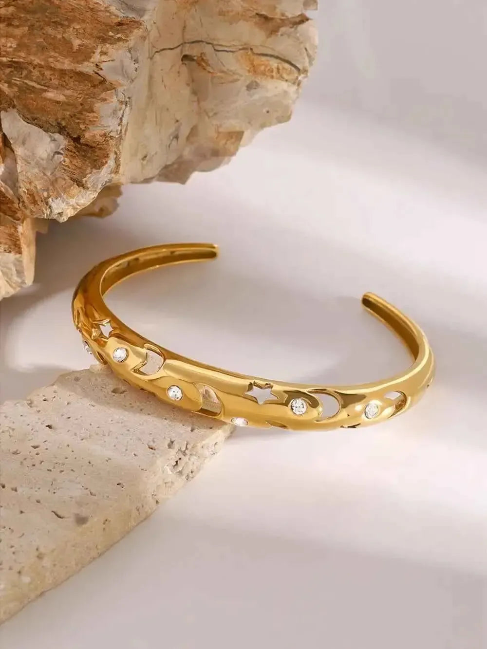 Openwork Rhinestone Inlaid Gold Bangle
