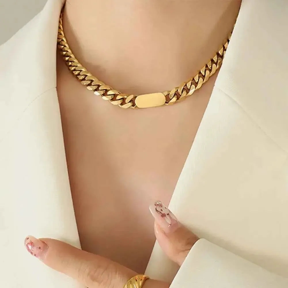 Sleek 18K Gold Chain Necklace