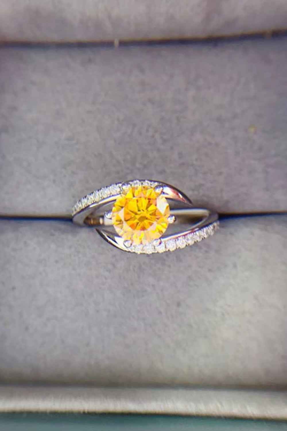 Classic 1 Carat Promise Ring
