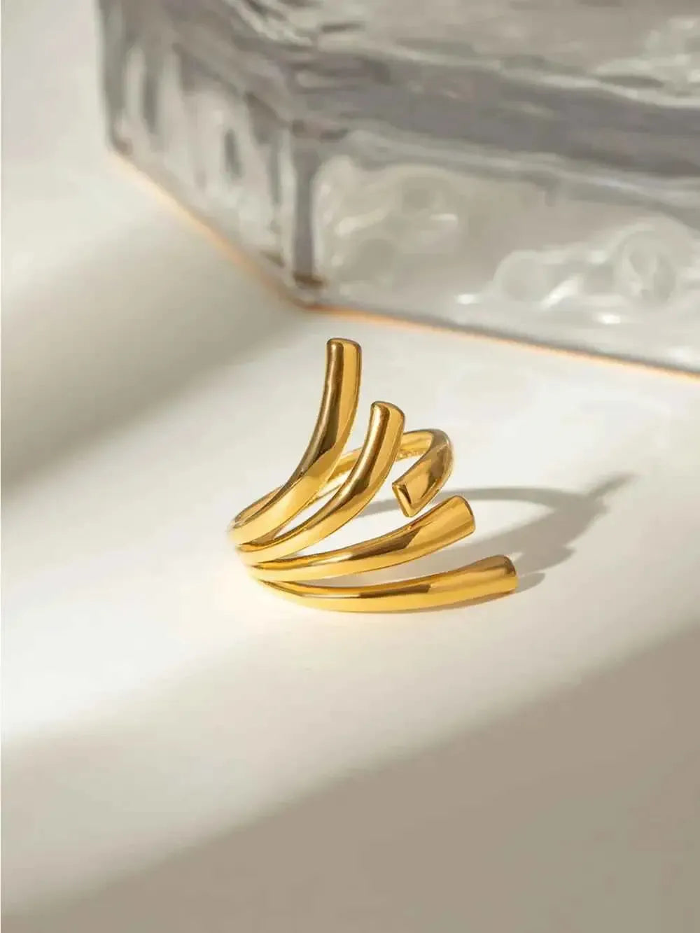 18K Gold Open Ring – Artistic & Bold