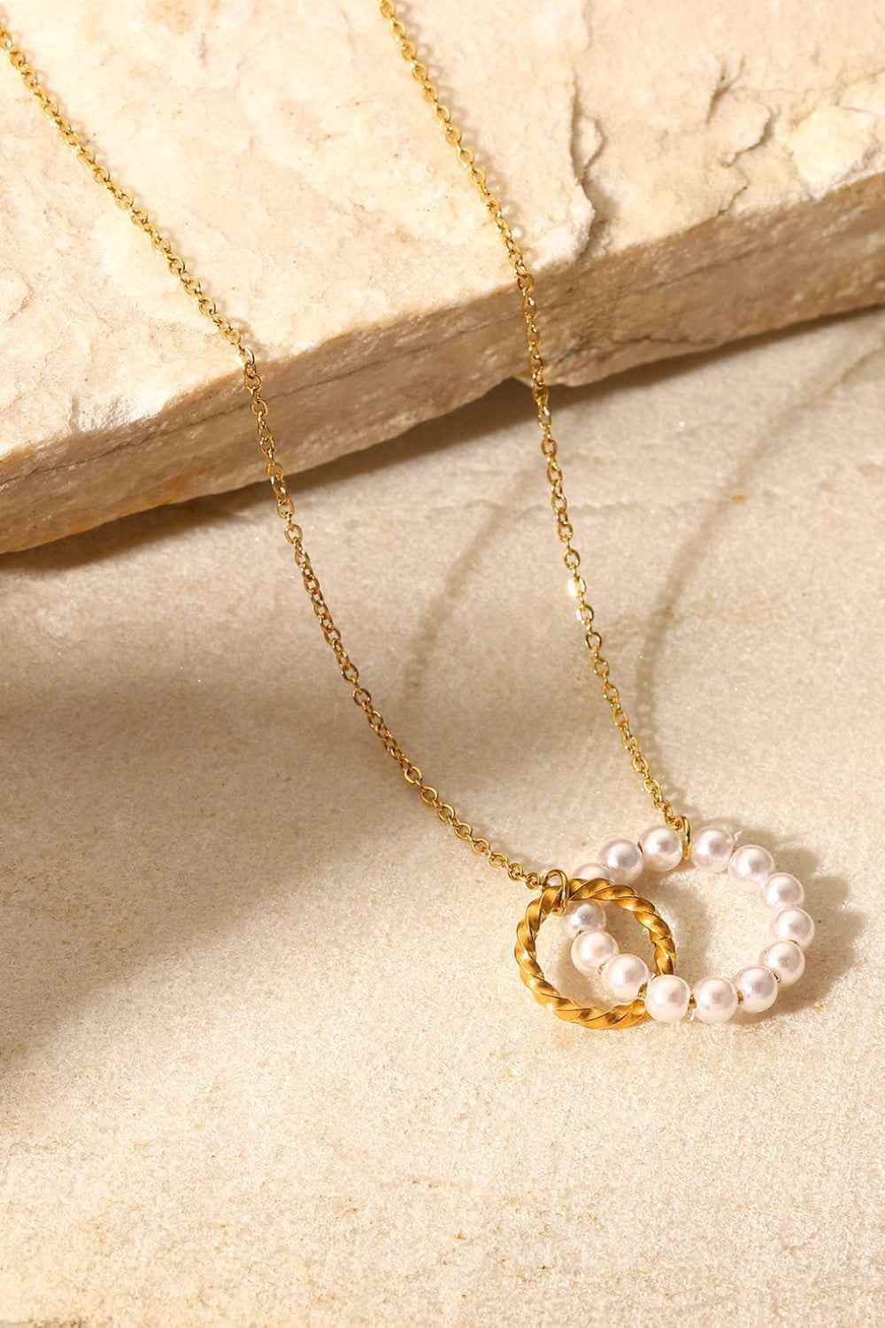 Fashionable Pearl Link Chain Necklace