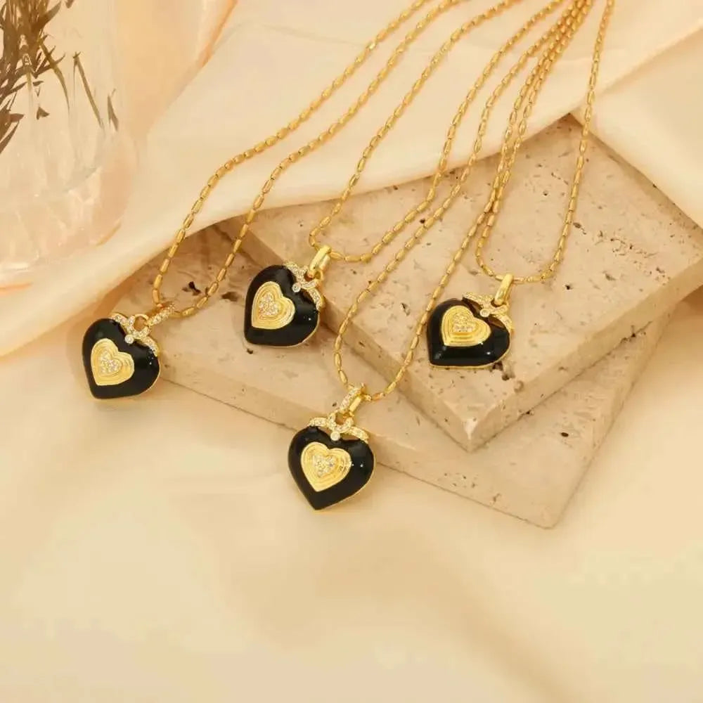 Elegant Heart Pendant Necklace Gold