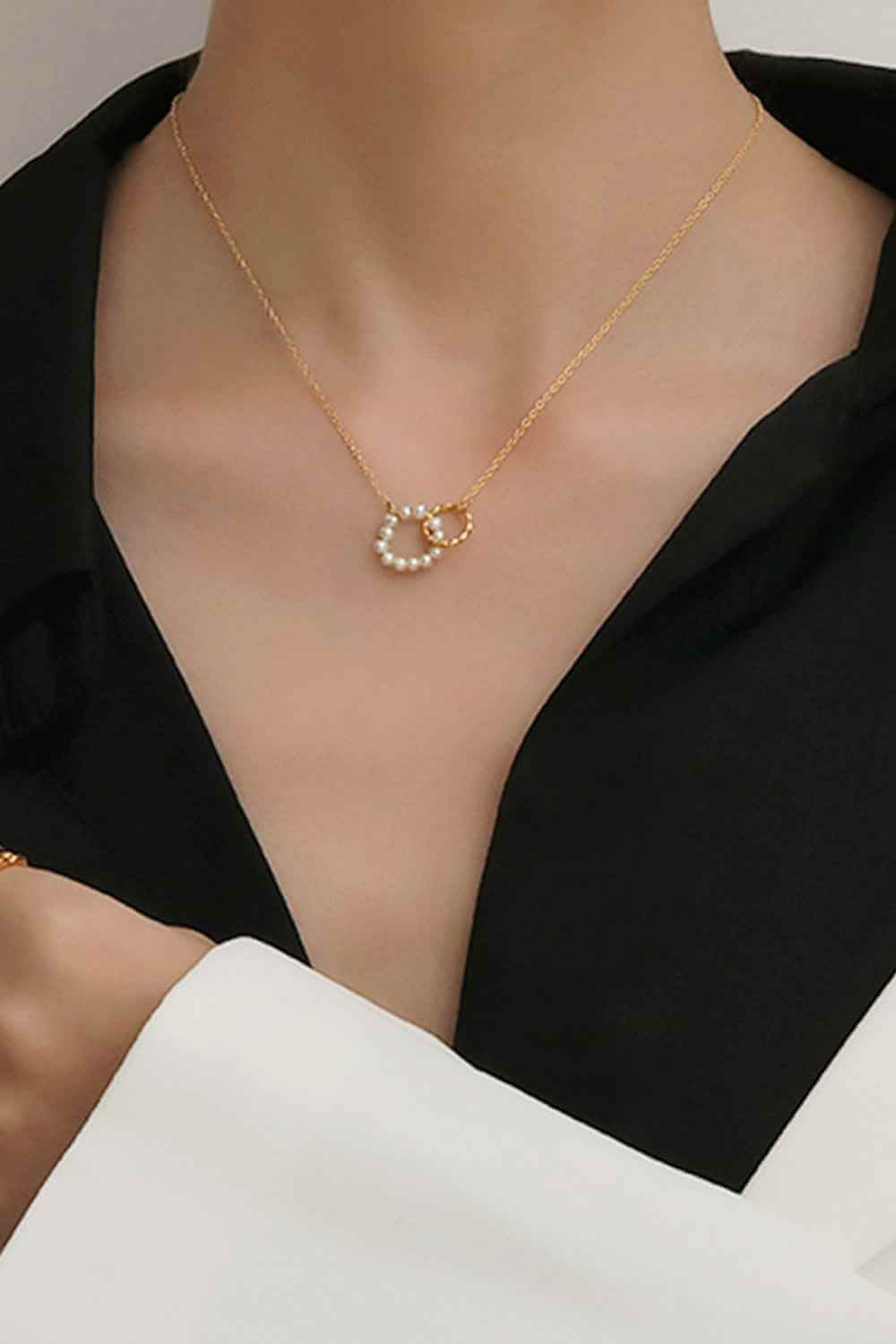 Fashionable Pearl Link Chain Necklace