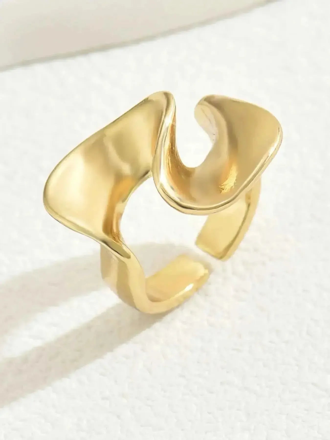 Edges of Elegance Ring – Where Geometry Meets Grace