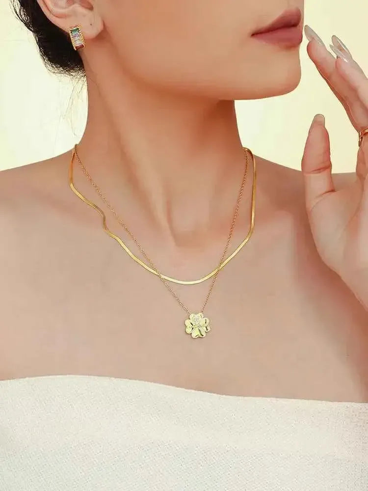 Lucky Clover Zircon Necklaces Set