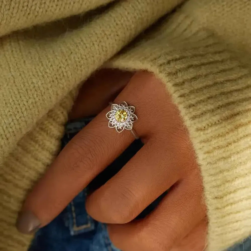 Flower Zircon Ring – Platinum 925 Silver