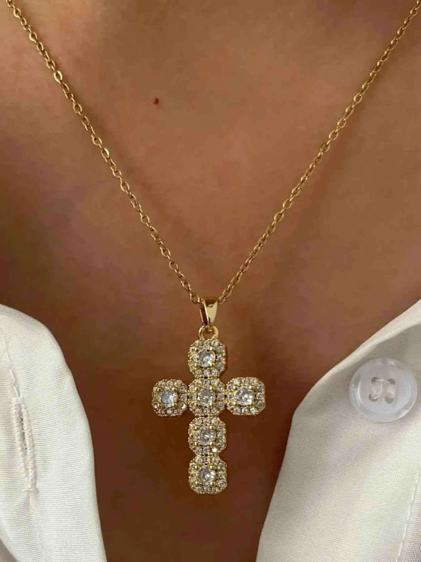 Elegant Gold Cross Pendant Necklace